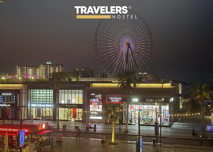 Travelers - Dubai Marina Hostel